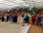 La pastora Yodalis Santiago conduce el momento devocional