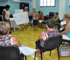 Actividad del Club de los 120 años, ejercicio grupal
