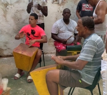 La rumba y las fiestas populares forman parte de las tradiciones cubanas