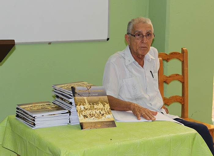 El Rev. Raimundo García Franco durante la presentación del libro