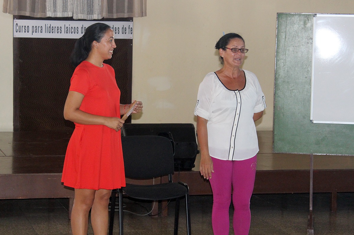 La-psicologa-Yessi-Sanchez-especialista-del-CCRD-Cuba-insistio-en-la-necesidad-de-una-buena-comunicacion-para-un-liderazgo-efectivo