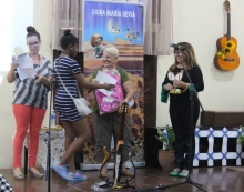 Entrega del gran premio a Yudeisis Aymé Lugones