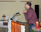 Pastor Samuel I. Hernández durante la reflexión pastoral