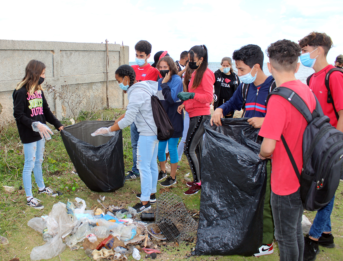 De vital importancia es crear buenas bases en materia de cultura ambiental entre los jóvenes