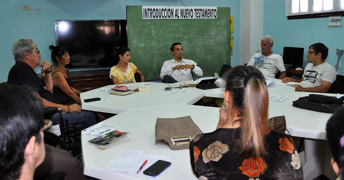 Los cursos de lectura contextual de la Biblia son siempre bien agradecidos