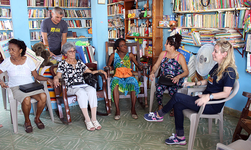 Durante un taller basado en el enfoque de género, en una de las comunidades matanceras en que laboramos