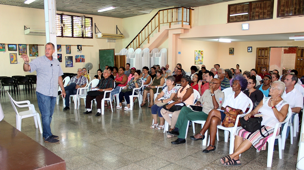 Conferencia magistral sobre crecimiento, desarrollo e instituciones en Cuba