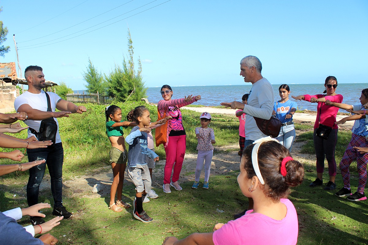 El psicólogo Frank A. Velázquez facilitó dinámicas participativas