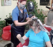 Aplicación de nuevas tendencias en el área de la peluquería, aprendidas en talleres de desarrollo de la economía feminista