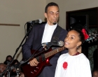 El pastor Alison Infante y su hija deleitaron al público con su interpretación