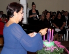 Se enciende la corona de Adviento