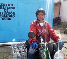 Félix J. Pérez Leal, coordinador de la finca El Retiro, se encargó de llevar los alimentos hacia la localidad El Cerro