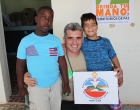 Reconocimiento entregado al CCRD-C durante la actividad. Al centro, Frank Velázquez Zaldívar, especialista del CCRD-C