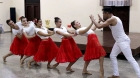 El juego a que se presta el mambo, con su ritmo sincopado, logró esa conexión especial con el público a que aspira todo artista