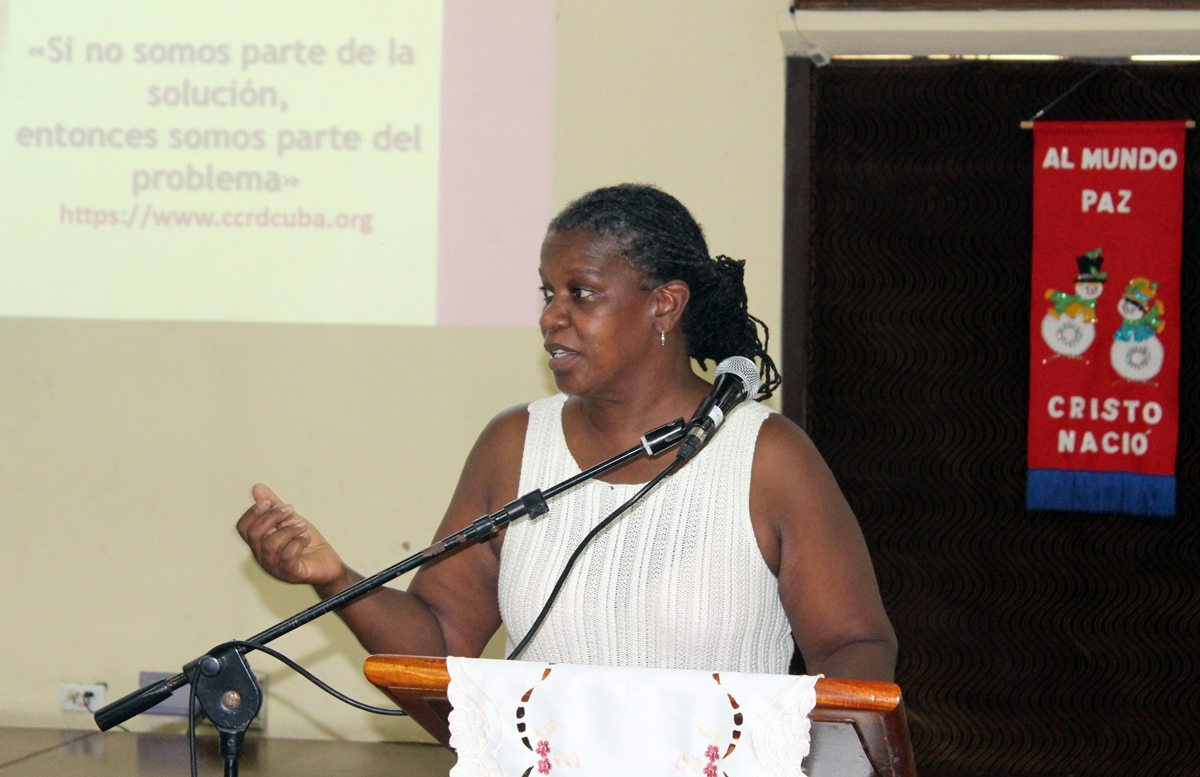 Gail Walker, directora ejecutiva de la Fundación Interreligiosa para la Organización Comunitaria (IFCO), agradeció el encontrarse con una organización como la nuestra