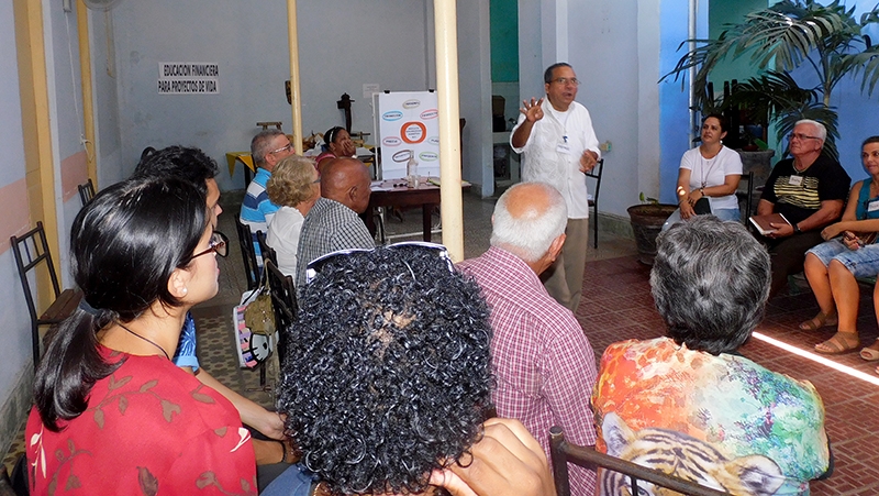 Taller con emprendedores del municipio Santa Clara