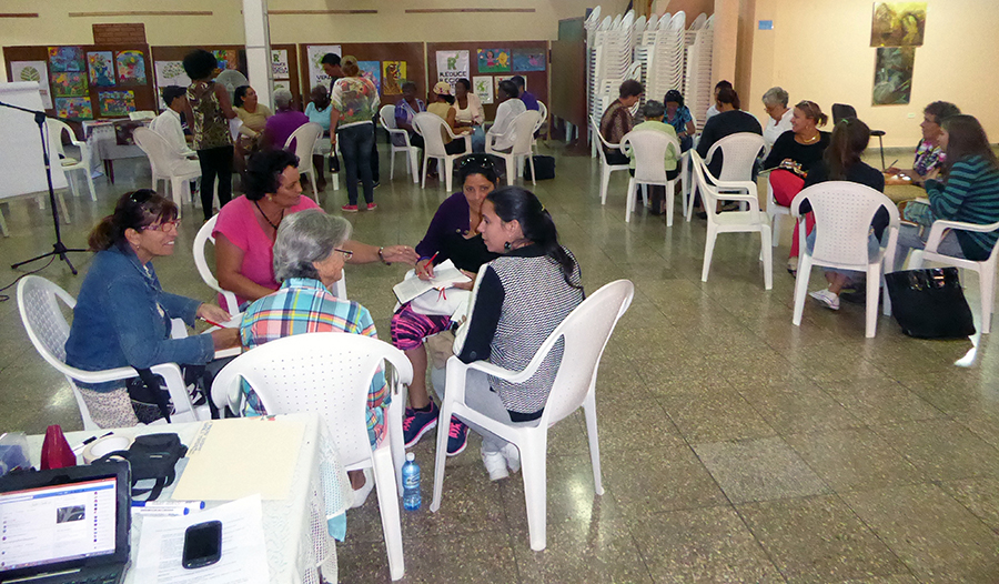 Dinámica Grupal durante el Taller Liderazgo y acompañamiento pastoral a grupos vulnerables