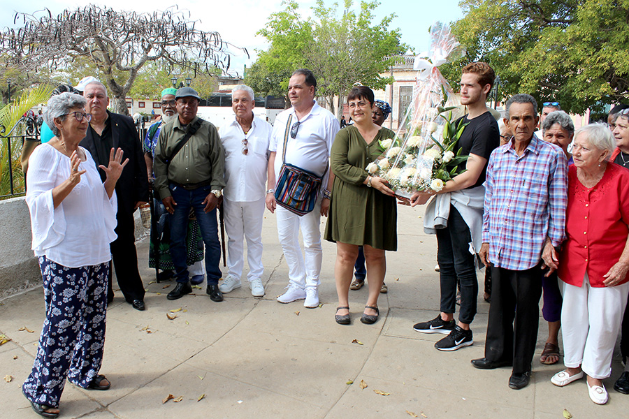 Nacira Gómez Cruz. Coordinadora en Matanzas de la Plataforma, reafirmó nuestra condición de cubanos durante la ofrenda floral a José Martí