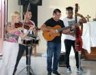 Las canciones tradicionales del grupo Armonía complementaron la actividad