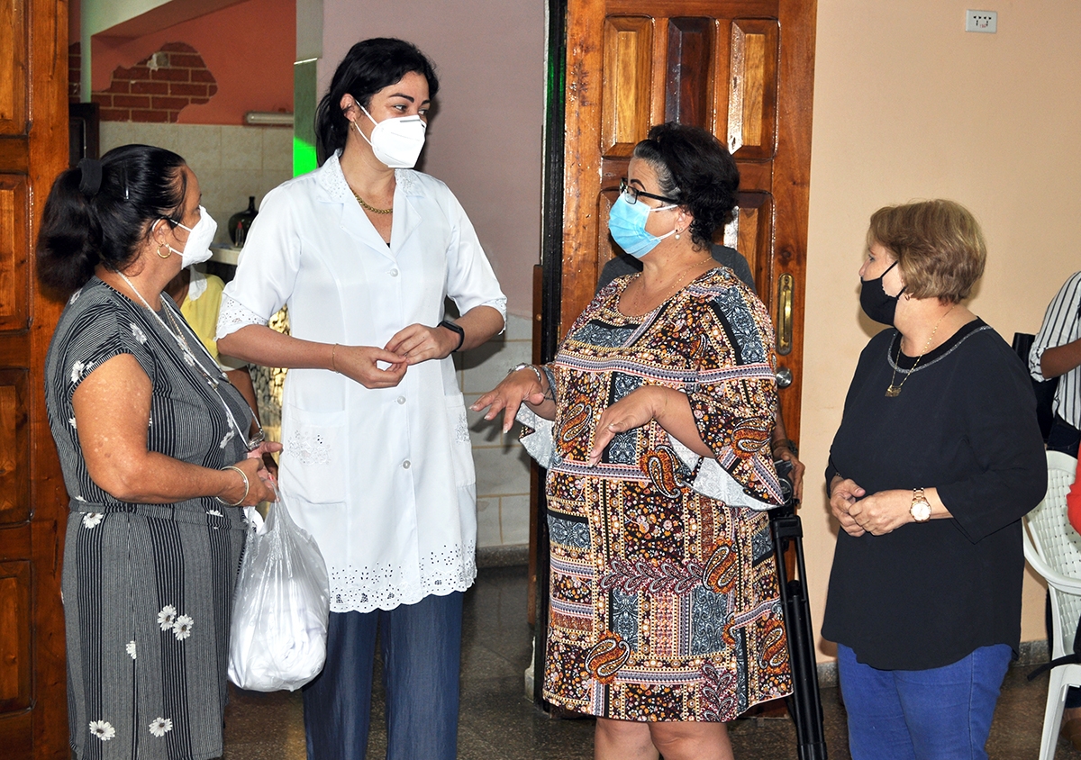 La directora provincial de salud de la provincia Matanzas, Ailuj Casanova Barreto, agradeció la labor del CCRD-C