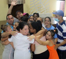 La alegría los colmó