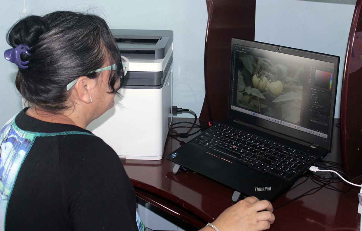 Lourmary Rodríguez, especialista del Departamento de Publicaciones y correctora de la revista