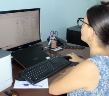 Dianelys Gómez, coordinadora del Departamento de Publicaciones y editora de la revista