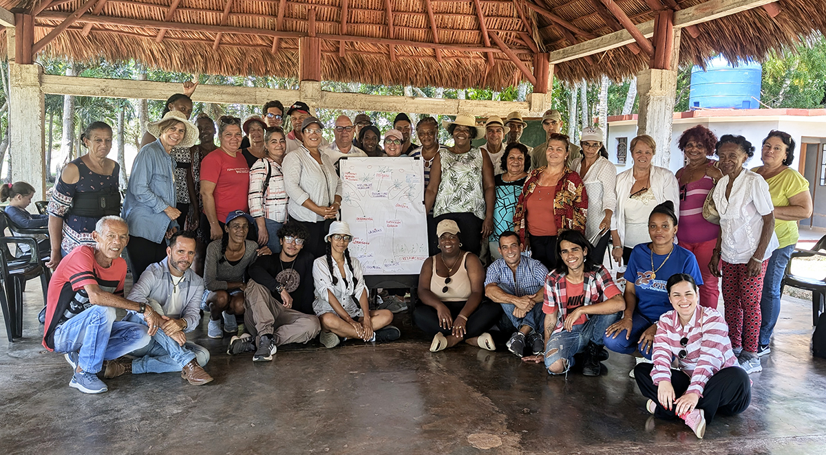 Foto de los participantes en el Taller, en el ranchón de la Finca Agroecológica El Retiro