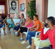 Los síntomas que nos avisan de la sobrecarga emocional son el bajo estado de ánimo, la falta de energía, la irritabilidad o la dificultad para concentrarse