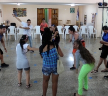 La bailoterapia, con el instructor de arte Yudier Ricardo, es de los momentos que más se disfruta