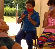 Fundamental, para la reinserción de los infantes a los distintos programas educativos, es el trabajo de conjunto con los docentes