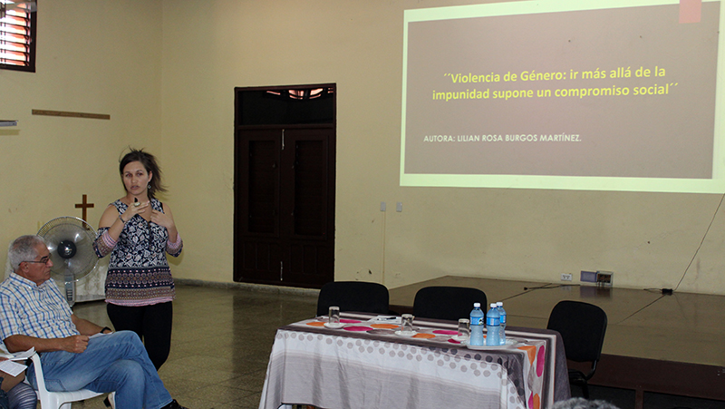 Lic. Lilian Burgos Martínez, psicóloga del CENESEX