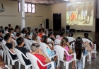 Durante la proyección de audiovisual educativo