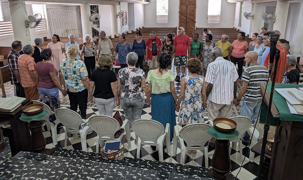 Intercambio de saberes entre los participantes y especialistas del CCRD-Cuba
