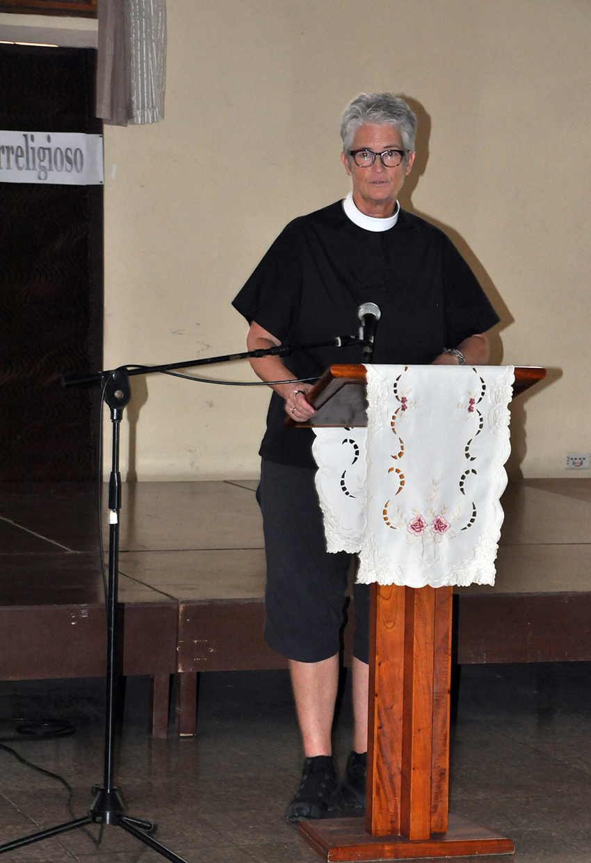 Donna S. Mote, rectora de la Iglesia Episcopal San Pablo en Cayo Hueso, Estados Unidos