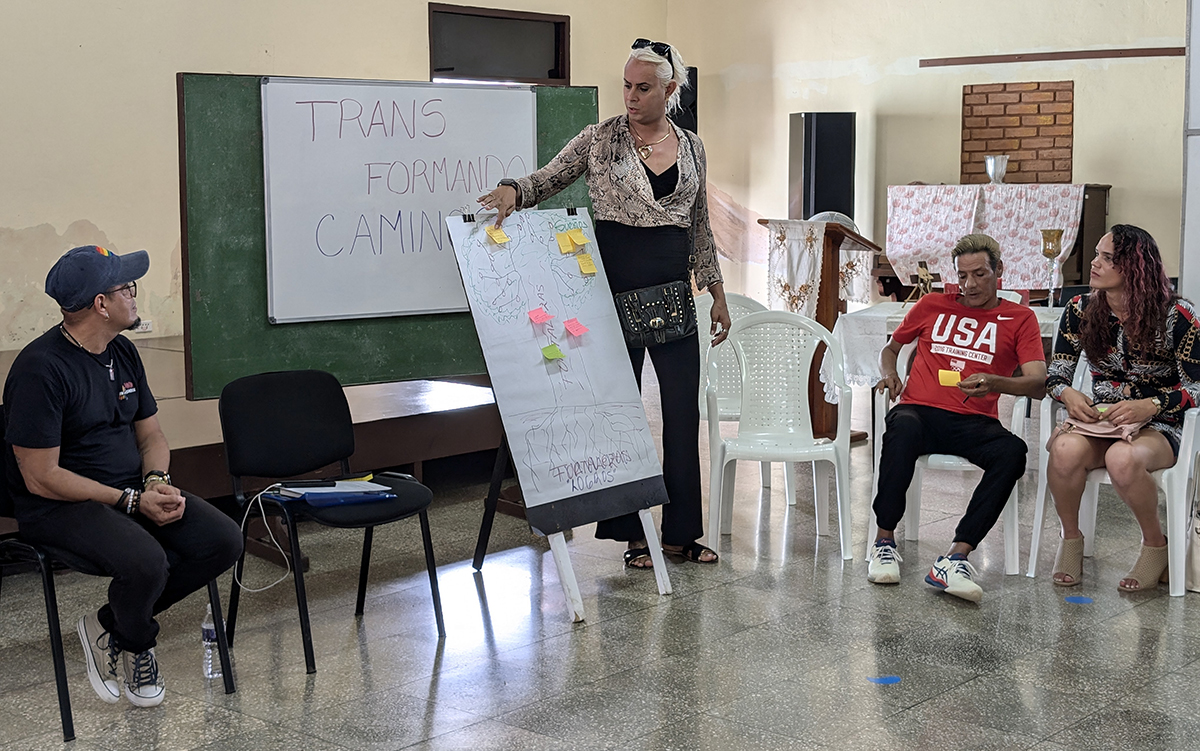 Intercambio sobre los retos que aún existen para estas personas en la sociedad