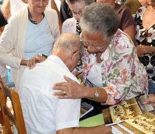 Participante en la presentación del libro Llanura de sombras. Diario de las UMAP, agradece al Rev. Raimundo