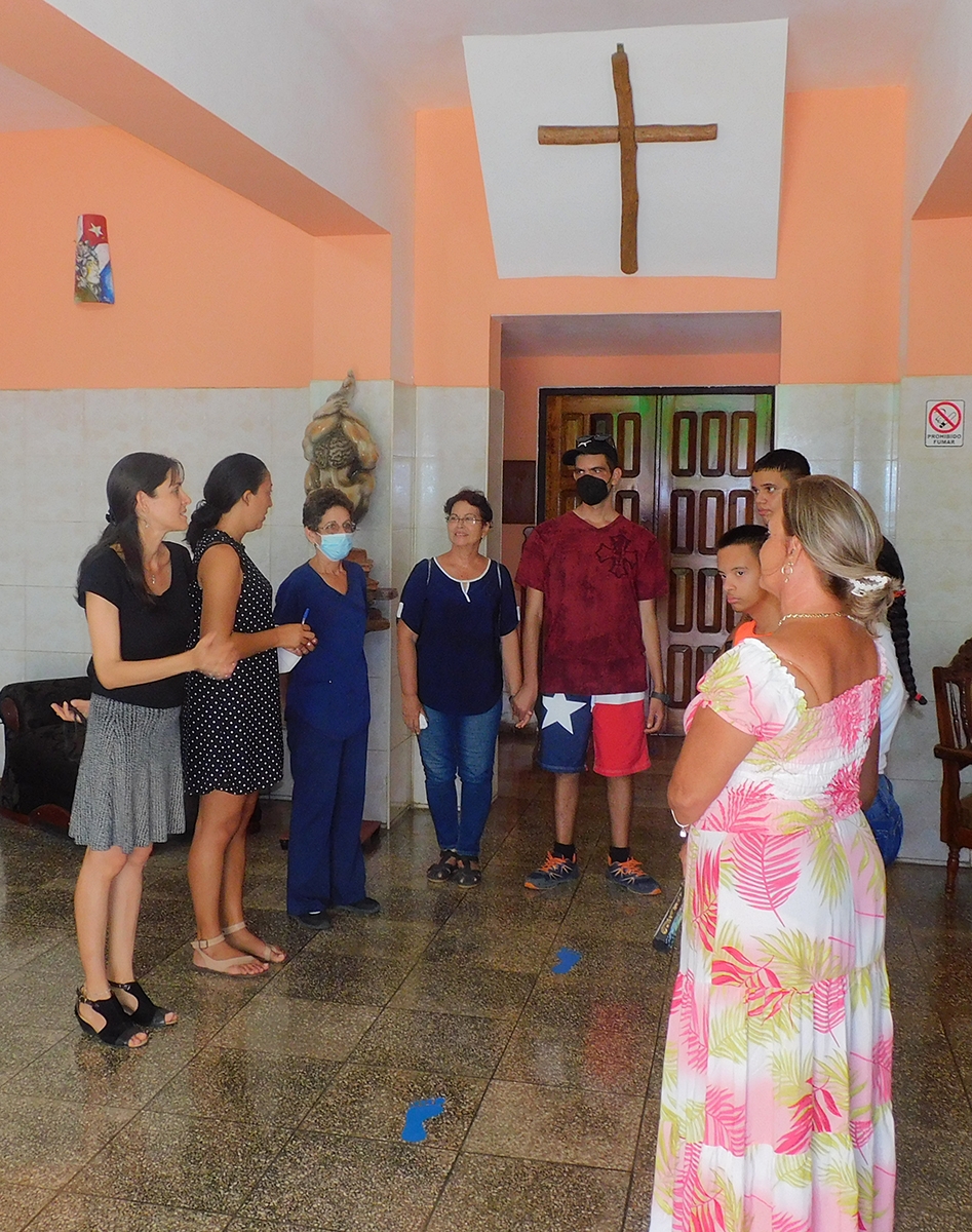 Bienvenida y recibimiento a los participantes del taller