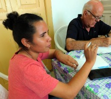 La psicóloga Elianny González, del proyecto Espigón, habló de algunas de las problemáticas de la localidad