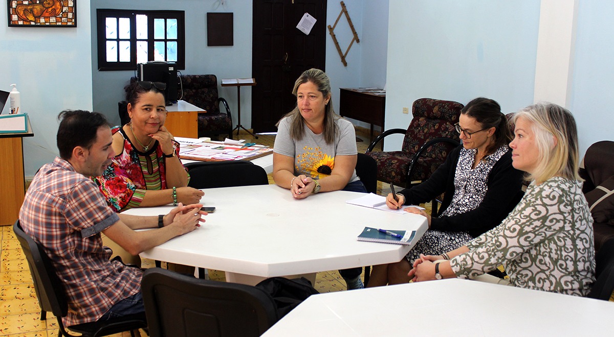 En reunión con especialistas del Centro Cultural del CCRD-Cuba conocieron sobre las distintas actividades realizadas en el 2023