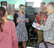 Fue de interés de las visitantes la Guía de facilitación con enfoque basado de derechos humanos que se editara e imprimiera en el departamento Publicaciones del CCRD-Cuba