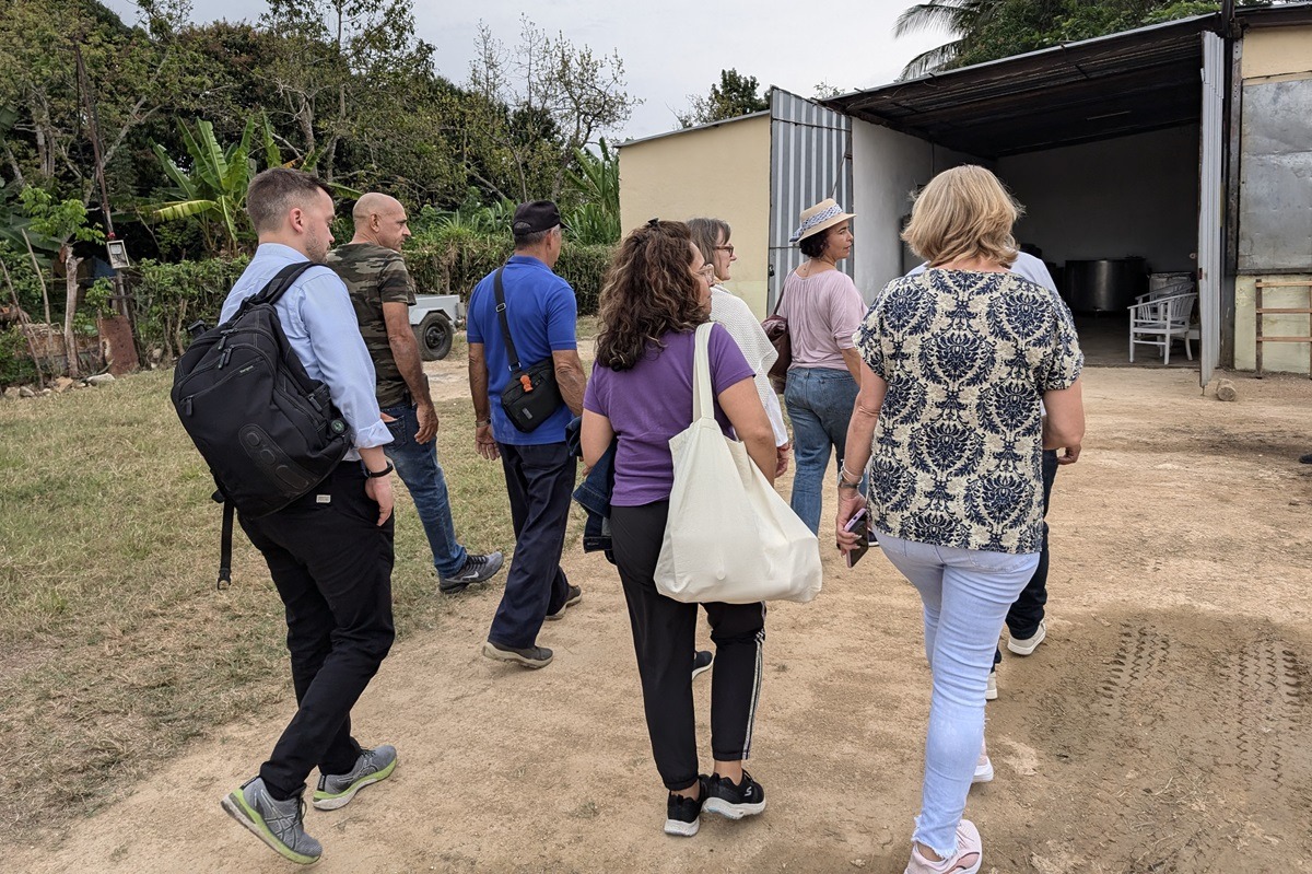 Recorrido por la mipyme Las Delicias, empresa productora y comercializadora de miel