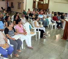 Momento de meditación y lectura de la Biblia