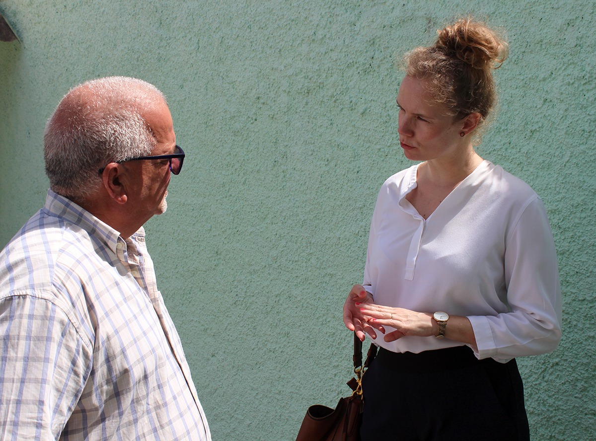 Nadia Verwaal, conversa con el Dr.C Jesús M. Iglesias, especialista del CCRD-Cuba, sobre la finca El Retiro