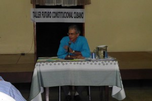 Dr. José Walter Mondelo durante la Conferencia inaugural del Taller