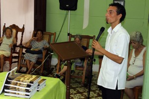 El Pastor Alison Infante comenta sobre la historia del Museo Eclesiástico Nacional “Blanca Rosa Ojeda”