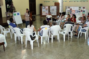 Lic. Janette García Cobas, Coordinadora de Proyectos, impartiendo temas del Taller