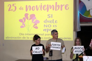 Los trabajadores del CCRD-C se pronuncian en contra de la violencia