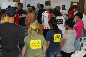 Dinámica grupal durante el Taller Articulación de líderes comunitarios