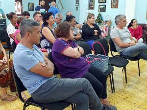 Público asistente a la representación del primer acto de Ibsen, trilogía para el ahora de Cuba